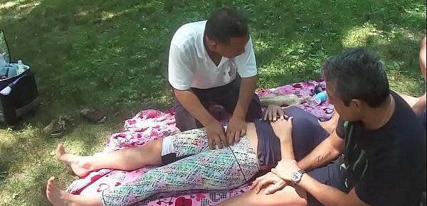  Chinese Massage in park
